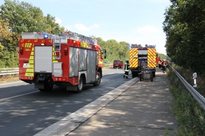 FW-WRN: 2RTW - zwei verunfallte PKW - BAB1 &gt; Köln - 5 Verletzte