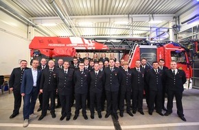 Feuerwehr Neukirchen-Vluyn: FW Neukirchen-Vluyn: Feuerwehr zieht Bilanz: 230 Einsätze und zahlreiche Ehrungen