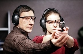 SAT.1: Von wegen engelsgleich: Yvonne Catterfeld ermittelt mit Richy Müller in "Schatten der Gerechtigkeit" - am Dienstag, 6. Oktober 2009, 20.15 Uhr in Sat.1 als Deutschlandpremiere