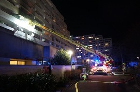 Feuerwehr Ratingen: FW Ratingen: Bilder zu: Brandereignis in einem Hochhaus fordert starkes Kräfteaufgebot der Feuerwehr Ratingen