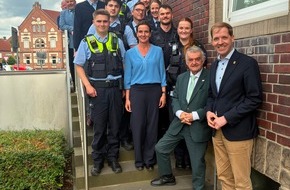 Polizei Coesfeld: POL-COE: L&uuml;dinghausen/ Herbert Reul besucht Polizeiwache