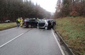 Polizeipräsidium Westpfalz: POL-PPWP: Verkehrsunfall mit mehreren verletzten Personen