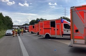 Feuerwehr Bergheim: FW Bergheim: Vier Verletzte nach Verkehrsunfall in auf Autobahn 61 bei Bergheim