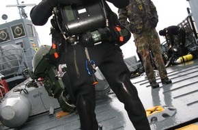 Presse- und Informationszentrum Marine: Deutsche Marine - Pressemeldung (Feature): Auch nach dem Rekord: "Tiefster Deutscher" bleibt Minentaucher
