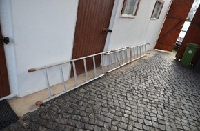 Polizeidirektion Göttingen: POL-GOE: (24/2015) Aluminiumleiter nach Einbruch in Wohnhaus zurückgelassen - Polizei Duderstadt sucht Eigentümer