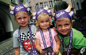 Alpenregion Bludenz Tourismus GmbH: "Lila-Zeitreise" am 7. Juli in der Alpenstadt Bludenz Milka Schokofest 2012 -  für die ganze Familie - BILD