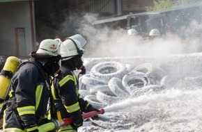 Freiwillige Feuerwehr Menden: FW Menden: Zwei Brände sorgten für einsatzreichen Nachmittag