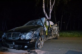 Polizeiinspektion Verden / Osterholz: POL-VER: ++Junger Fahrer überschlägt sich++Autofahrer erleidet lebensgefährliche Verletzungen++Motorradfahrer aus der Kurve getragen++14-Jähriger vom Auto angefahren++Einbrecher scheitern...++