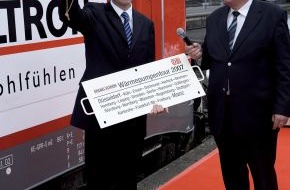 STIEBEL ELTRON: Der Wärmepumpen-Info-Zug auf Deutschland-Tournee / Von Düsseldorf über München und Hamburg nach Berlin