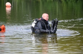 Zentrale Polizeidirektion Oldenburg: ZPD-OL: Besonderes Jubiläum: Polizeitaucher Thomas Decker (44) mehr als 1.000 Stunden unter Wasser