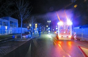 Polizei Mettmann: POL-ME: 26-Jähriger Opelfahrer erfasst zwei Fußgänger - Monheim - 20010154