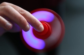 E.ON Energie Deutschland GmbH: 54.000 Fidget Spinner bringen LED für eine Stunde zum Leuchten