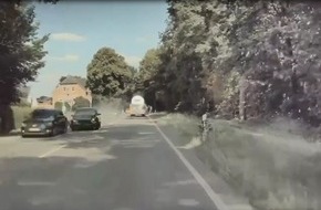 Kreispolizeibehörde Wesel: POL-WES: Wesel - LKW-Fahrer als Zeuge gesucht nach schwerem Verkehrsunfall auf der B58 am Montag
