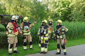 FW-KLE: "Grenzenloses Wasser" - Deutsch-niederl&auml;ndische Feuerwehr&uuml;bung im Tiergarten Kleve st&auml;rkt Zusammenarbeit &uuml;ber L&auml;ndergrenzen hinweg