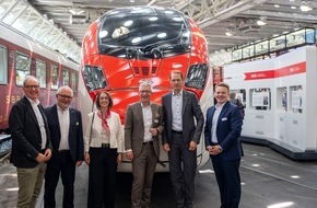 Verkehrshaus der Schweiz: Am 18. Juni eröffnete das Verkehrshaus der Schweiz die neue Ausstellung «Bahnerlebnis Schweiz» – gemeinsam mit Spitzenvertretern der Bahnen, einer Vertreterin des Bundesamts für Verkehr, einer engagierten ...