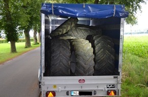 Polizeiinspektion Nienburg / Schaumburg: POL-NI: Altreifen samt gestohlenem Anhänger am Straßenrand entsorgt