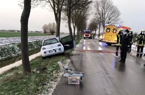 Polizeiinspektion Stade: POL-STD: Zwei Raubüberfälle auf Taxifahrer in Stade, Einbrüche über Ostern, Polizei muss Corona-Ansammlung am Buxtehuder Bahnhof auflösen, Autofahrerin bei Unfall in Ritschermoor schwer verletzt