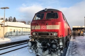 Bundespolizeiinspektion Konstanz: BPOLI-KN: Bahnhof Aulendorf: Streckensperrung nach Rauchentwicklung an einer Lok