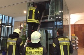 Feuerwehr Mülheim an der Ruhr: FW-MH: Arbeitsreicher Tag für die Berufsfeuerwehr Mülheim an der Ruhr