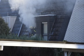FW-DO: 05.12.2016 - Feuer in Holzen
Zimmerbrand in Doppelhaushälfte