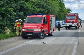 Freiwillige Feuerwehr der Stadt Goch: Feuerwehr Goch: Schwerer Verkehrsunfall auf der A 57: Ein Fahrzeug in Flammen, 4 Personen verletzt
