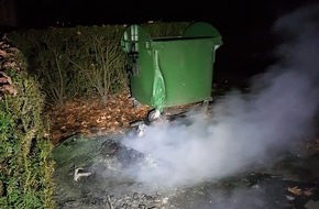 Polizei Paderborn: POL-PB: Müllcontainer auf Westfriedhof in Brand gesetzt