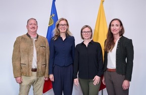 F&uuml;rstentum Liechtenstein: Jagdaufseherin vereidigt