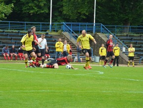 FW-GE: Berufsfeuerwehr Duisburg gewinnt die Fußball Landessportmeisterschaft 2015