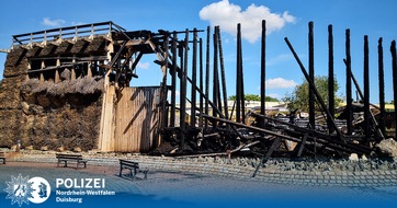 Polizei Duisburg: POL-DU: Röttgersbach: Folgemeldung: Großbrand in der Niederrhein-Therme - Belohnung für Hinweise