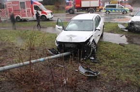 Polizei Düren: POL-DN: Auto nicht gesehen - Unfall verursacht