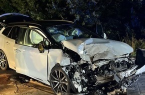 Polizei Coesfeld: POL-COE: L&uuml;dinghausen, L 835/ Auto kollidiert mit Anh&auml;nger