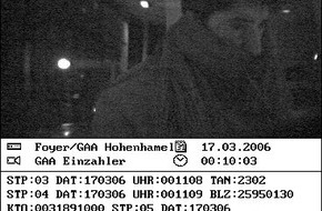 Polizeiinspektion Hildesheim: POL-HI: Polizei fahndet nach unbekanntem Geldabheber- Anlage Bilder