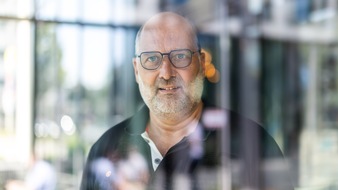 Huthmacher Consulting GmbH: Wartezimmer voll, Personal knapp: Wie Praxen den Engpass bei Mitarbeitern vermeiden k&ouml;nnen