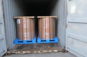 ZOLL-H: ZOLL stellt 400 Kilogramm Heroin im Hamburger Hafen sicher/Wert des Heroins von ca. 32 Millionen Euro, Durchsuchungen von Wohn- und Gesch&auml;ftsr&auml;umen in Bremen, Bremerhaven und Osterholz-Scharmbeck