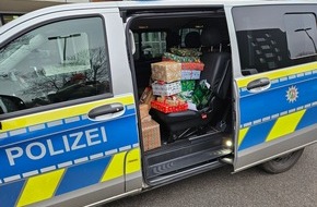 Polizei Düren: POL-DN: Weihnachtsfreude für Kinder in Frauenhäusern: Polizei Düren setzt Aktion Engel fort