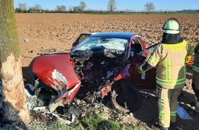 Feuerwehr Kleve: FW-KLE: Schwerer Verkehrsunfall auf der Nieler Straße