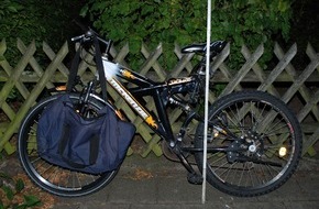 Polizeiinspektion Nienburg / Schaumburg: POL-NI: Einbruchsversuch in Apotheke - Täter lässt Fahrrad zurück -Bild im Download-