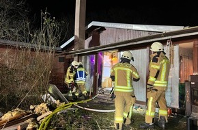 Feuerwehr Gemeinde Rheurdt: FW Rheurdt: Feuerwehr Rheurdt verhindert bei Brand am Landwehrweg Schlimmeres