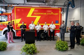 FW Stuttgart: 73 Einsatzkräfte der Feuerwehr sowie der Hilfsorganisationen des Stadtkreises Stuttgart mit der rheinland-pfälzischen Fluthilfemedaille 2021 ausgezeichnet und neue Logistikhalle an der FW 2 eingeweiht