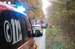 Feuerwehr Iserlohn: FW-MK: Verkehrsunfall am Schälk