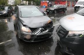 Polizei Aachen: POL-AC: Zwei Verletzte nach Unfall