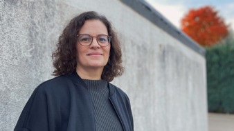 rbb - Rundfunk Berlin-Brandenburg: radio3 und Literaturhaus Berlin vergeben Walter-Serner-Preis 2025 an Tina Schneider