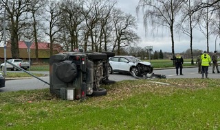 Polizeiinspektion Delmenhorst / Oldenburg - Land / Wesermarsch: POL-DEL: Stadt Delmenhorst: Vier Personen bei Verkehrsunfall verletzt +++ Hoher Sachschaden