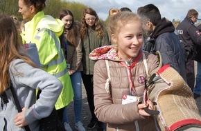 Polizeiinspektion Cuxhaven: POL-CUX: Zukunftstag 2017 - ein spannender Vormittag bei der Polizeiinspektion Cuxhaven