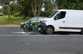 Polizeiinspektion Wilhelmshaven/Friesland: POL-WHV: Verkehrsunfall zwischen Pkw und Motorrad in Wilhelmshaven