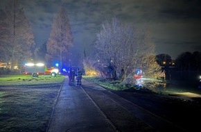 Feuerwehr Herdecke: FW-EN: Gro&szlig;einsatz von Feuerwehr und DLRG an der Ruhr - Zeugin rettet Wassersportler aus Gew&auml;sser