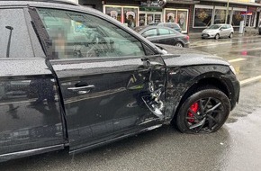 Polizei Hagen: POL-HA: Verkehrsunfall mit Bus: drei leichtverletzte Personen