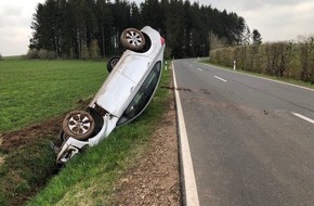 Polizeidirektion Wittlich: POL-PDWIL: Verkehrsunfall auf der L1 - PKW überschlägt sich