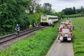 KFV Bodenseekreis: Kollision zwischen Regionalbahn und Lieferwagen fordert ein Todesopfer