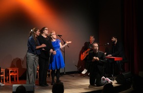 Mit Performance-Marathon – Hamburger Improvisationstheater holt in 86 Stunden den Weltrekord